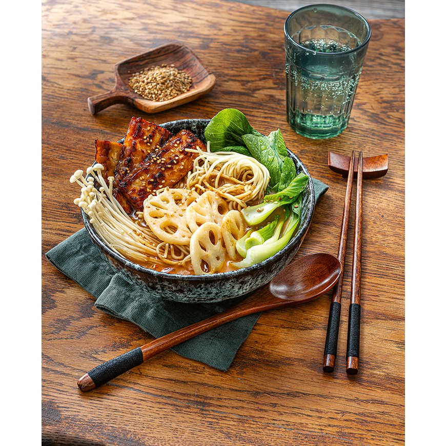 RAMEN; TRADITIONAELLE UND MODERNE SOULDFOOG-REZEPTE